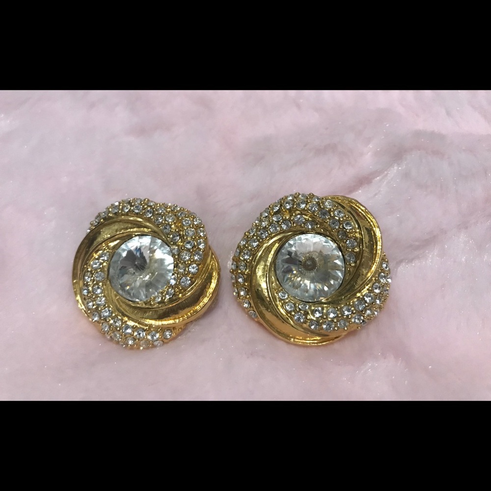 Vintage earring
